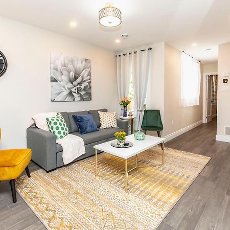 Luxury 1Br With King Bed - Steps From Byward Market! Apartment Ottawa Exterior photo