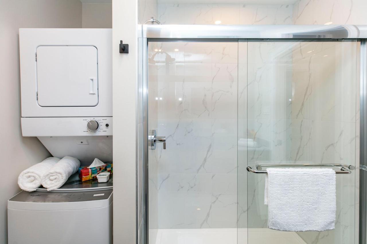 Luxury 1Br With King Bed - Steps From Byward Market! Apartment Ottawa Exterior photo